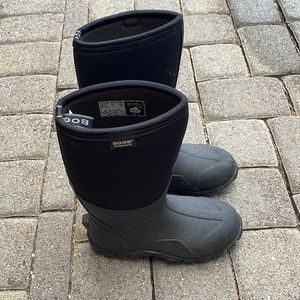 Mens Bogs snow boots - worn twice!